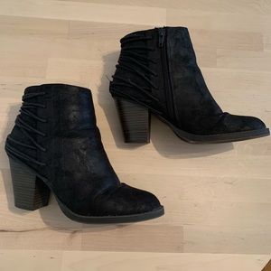 Black booties size 7.5, black suede, great condition